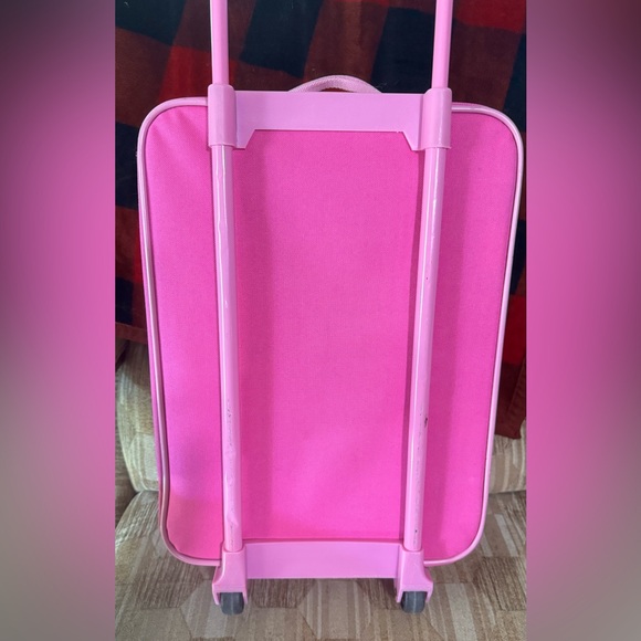 Strawberry Shortcake child’s carryon - Picture 2 of 5